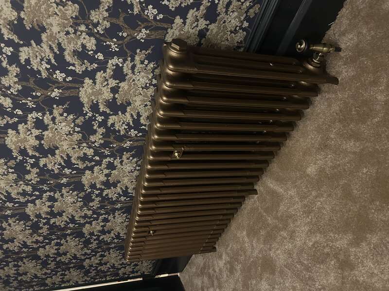 Large column radiator installation
